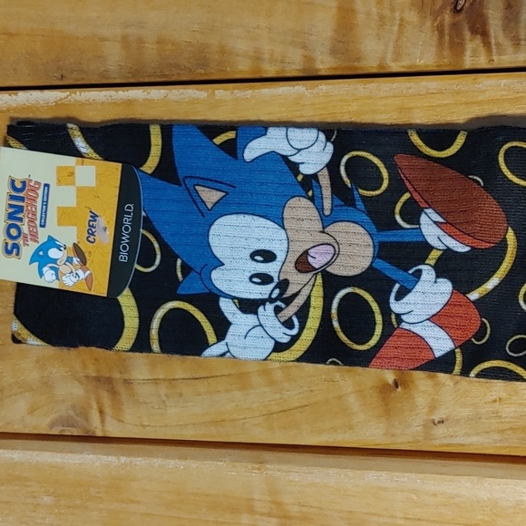 🇨🇦 NWT Sonic The Hedgehog Socks - Picture 2 of 3